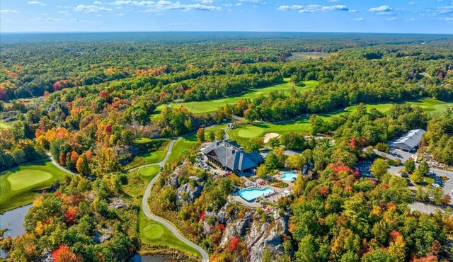 Luxury Modern Muskoka Retreat at Muskoka Bay Resort