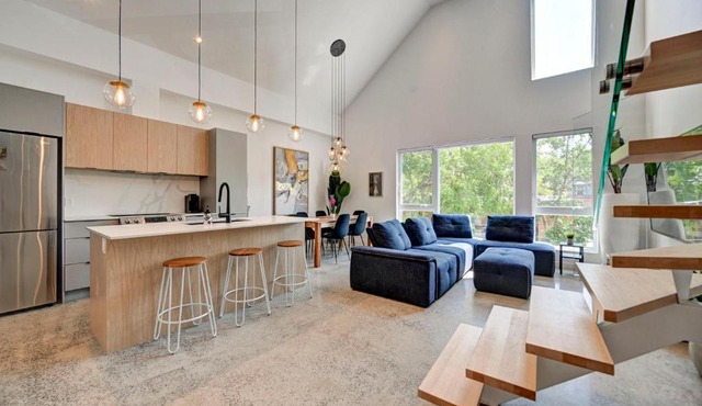 Luxury Penthouse 3Bedrooms 2Bathrooms Downtown Private Roof Terrace presented by TripMontreal