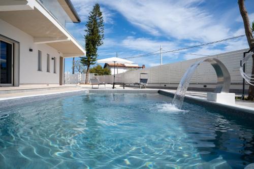 LUXURY VILLA MIRADOR Sicily with swimming pool for exclusive use