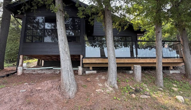 Luxury Waterfront Cottages | Gateway to McGregor Bay