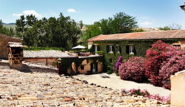 Masseria dei Paternostro - Private Sicilian Estate with Pool near Corleone