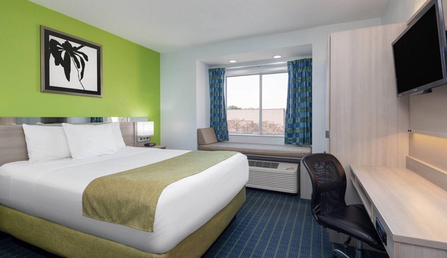 Microtel Inn by Wyndham Cornelius/Lake Norman