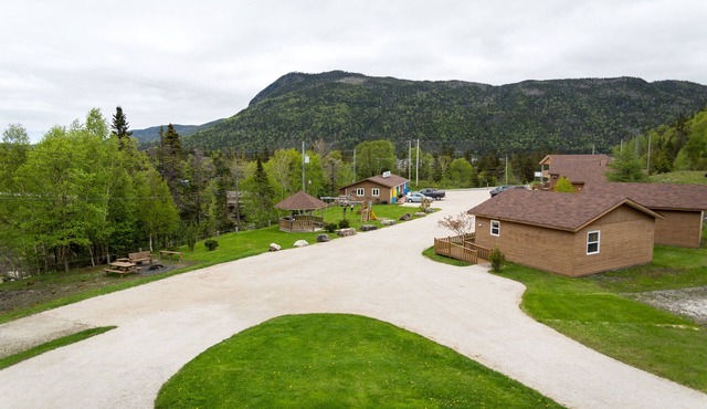 Middle Brook Cottages & Chalets