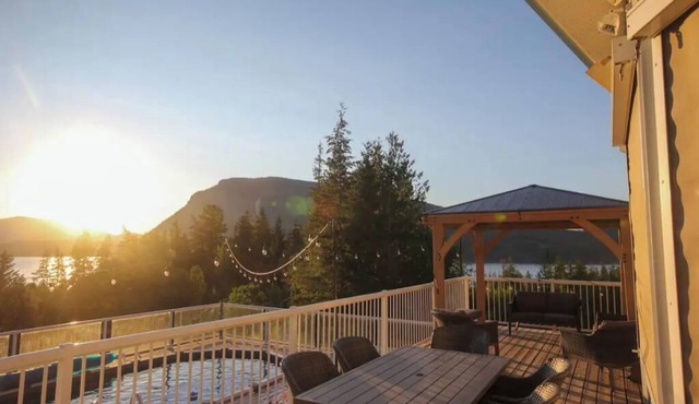 Mirabelle Farm - Acreage/Lake View/Pool/Hot Tub