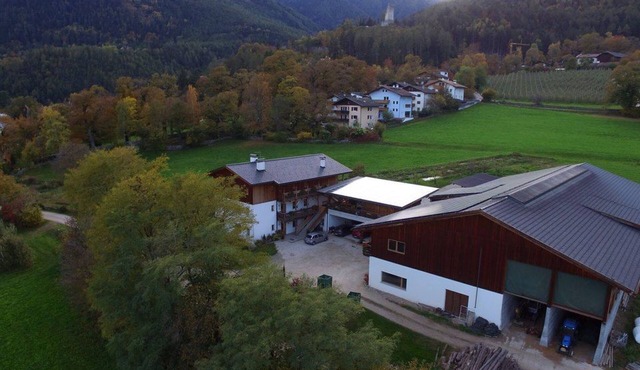 mit Terrasse auf einem Bauernhof by Interhome
