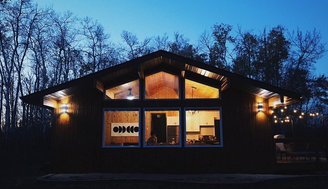 Mod Bungalow Summary: