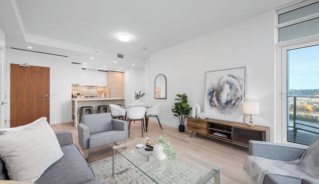Modern 2-bedroom condo with amazing water views