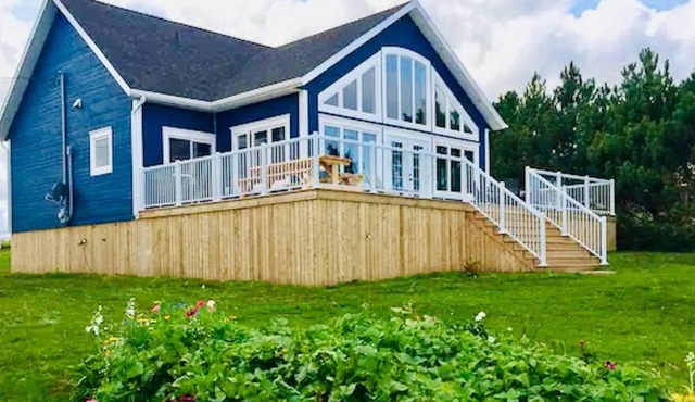 Modern and Beautiful 2 Bedroom in Stanley Bridge with beautiful vistas