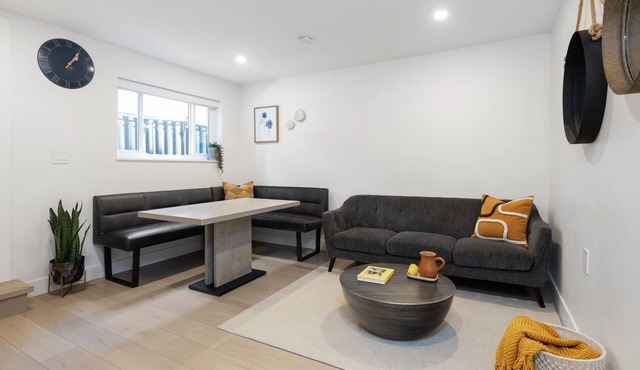 Modern, Bright, Clean 2 Bedroom Suite - Great Location!