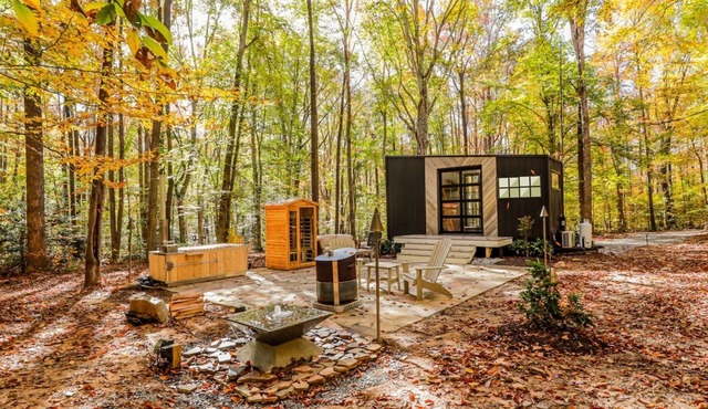 Modern Cabin right outside of Richmond with everything you need and more to truly relax.