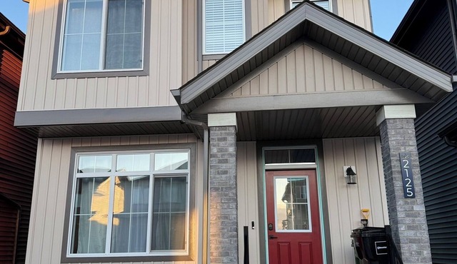 Modern Haven Retreat |3BR|2.5Bath|12min to WEM|10min to Big Lake &Lois Hole Park