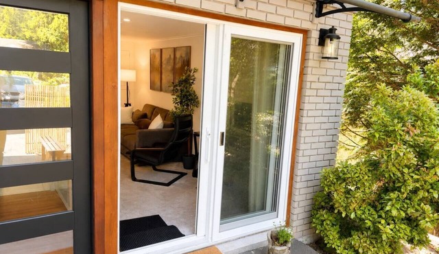Modern North Van Escape with 2BR | BBQ | Workspace