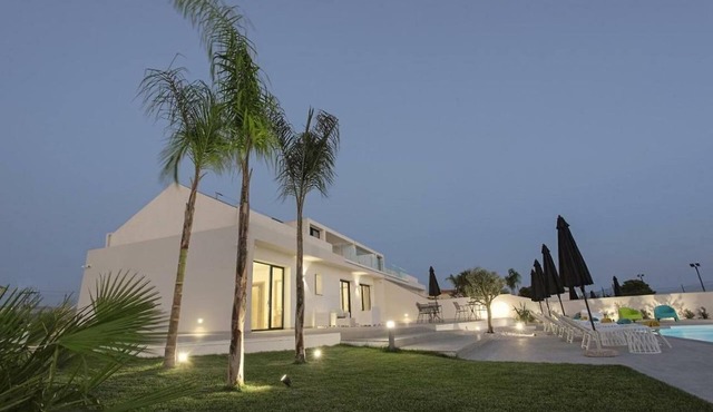 Modern villa with all comforts. 2 minutes from the sea and 5 from the Valley Of The Temples