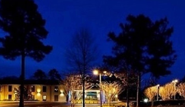 Moncks Corner Inn