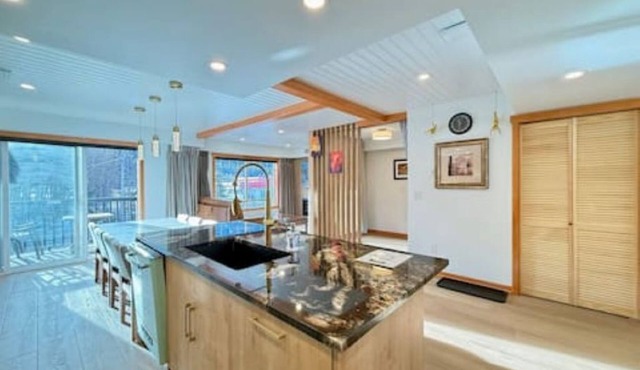 Mountain View Oasis w/Hot Tub & EV Charging - Near Banff/Canmore