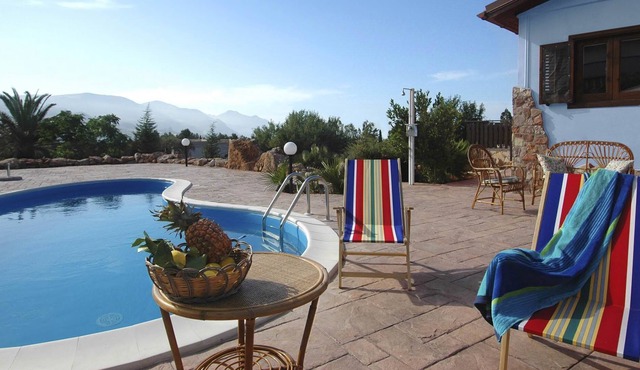 My Rental Homes - Villa Delle Palme with garden, swimming pool and the solarium