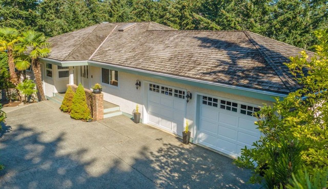 Nanoose Bay/Fairwinds Golf Retreat featuring Ocean Views