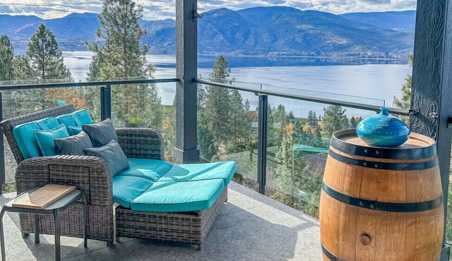 Naramata Hillside Luxe Retreat