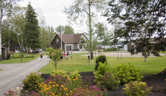 Nature On The Edge Of Lac Kenogami Room