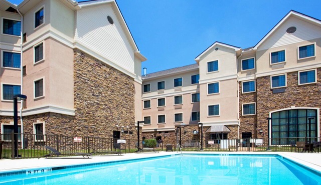 Near UNC Chapel Hill University + Duke Medical Center | Free Breakfast!