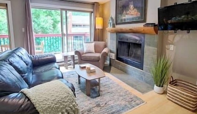 New Beds/AC/Pool & Hot Tub/Fireplace