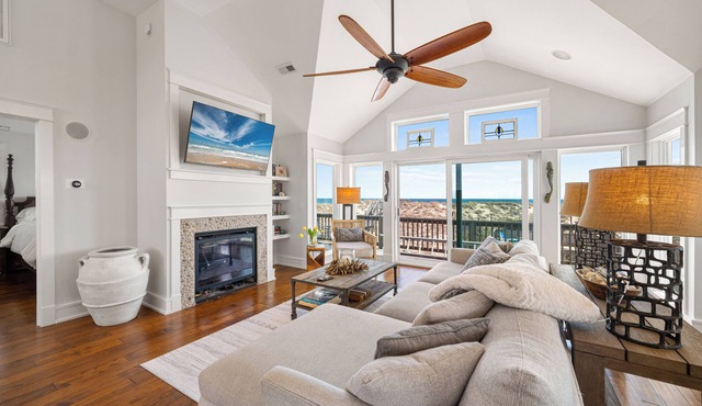 Newly Updated Beautiful 4BR Oceanfront Home with Pool & Hot Tub