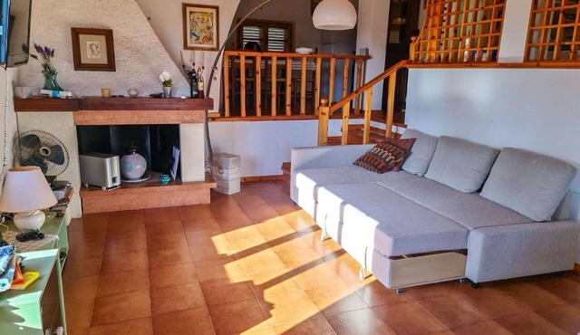 Nice apartment for 6 people with WIFI, A/C, TV, balcony and pets allowed
