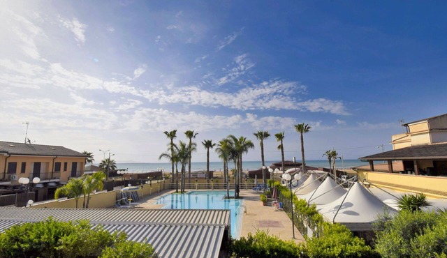 Nice apartment for 4 people with A/C, WIFI, pool, TV and balcony