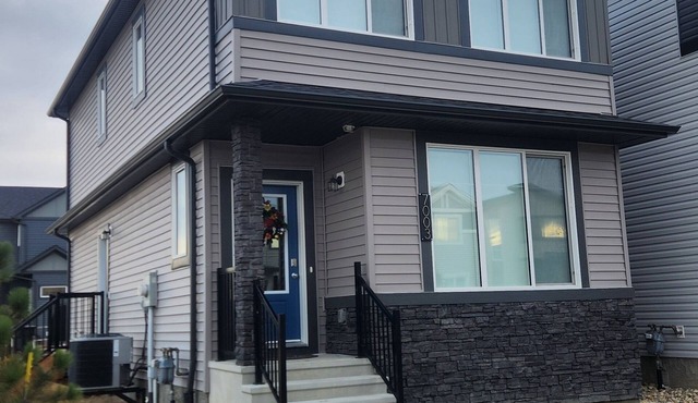 Northside Dream Home – Comfortable, Family-Friendly Stay in Edmonton