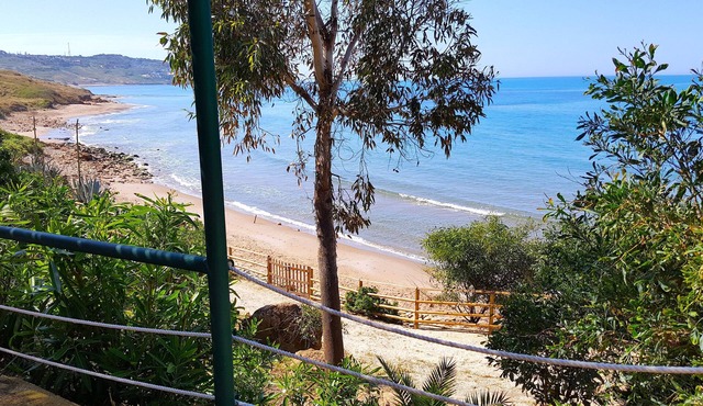 Oasis by the sea - cottage 5 On the beach.