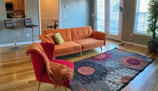 Oasis Charming 3-bedroom house in Greensboro with WiFi, fitness room