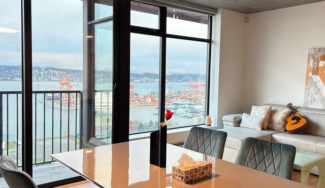 Ocean View Condo . Downtown Vancouver