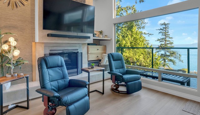 Ocean views, heated pool and private beach on Vancouver Island. Inn of the Sea!