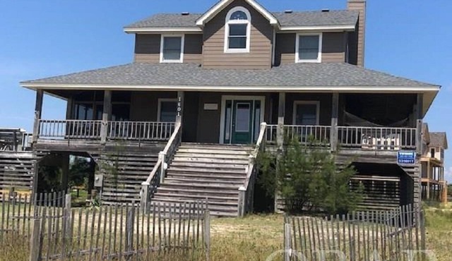 Ocean Views in Corolla! See the Horses! Covered Deck! 100 Yards to the Water!