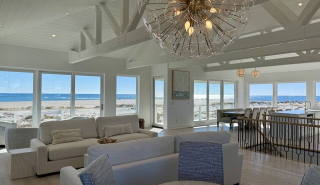 Oceanfront 10 bdrm w/Pool/Elevator on The Point. Best Views on the Island!