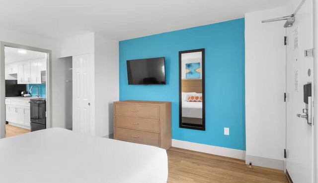 Oceanfront Deluxe 1BR King Suite | Balcony, Pool, 1.2 mi to Broadway