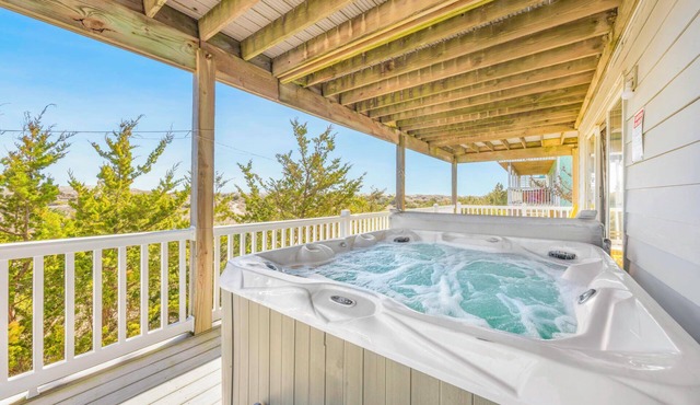 Oceanfront Peaceful Easy Feeling! Home w/Hot Tub, Game Room, Easy Beach Access