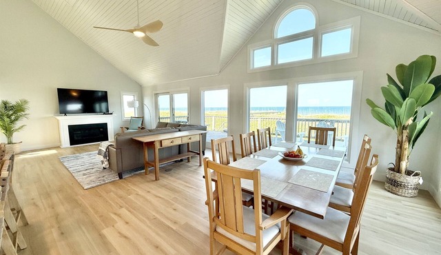 🏖️Oceanfront Sanderling! Hot tub on top deck! Game Room! Pets! Community Pool!