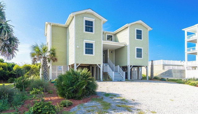 Oceanfront Updated 5BR Duplex. Dog friendly!