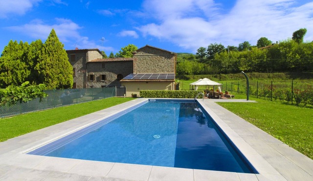 Old country mill, today a confortable holiday cottage with private and fenced swimming pool. Ideal a