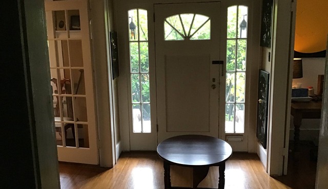 Old kerrisdale west side house. Nice, clean, comfortable
