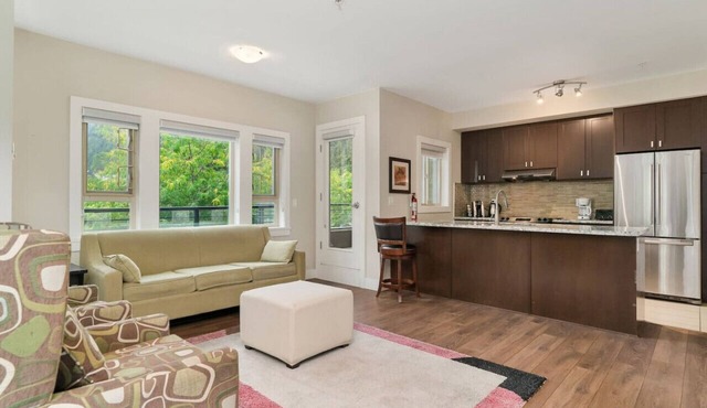 Opulent Oasis: Exquisite 2-Bedroom Retreat