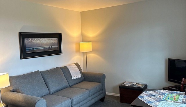 Outstanding Ocean View One Bedroom Cottage for a Perfect Weekly Get-away!