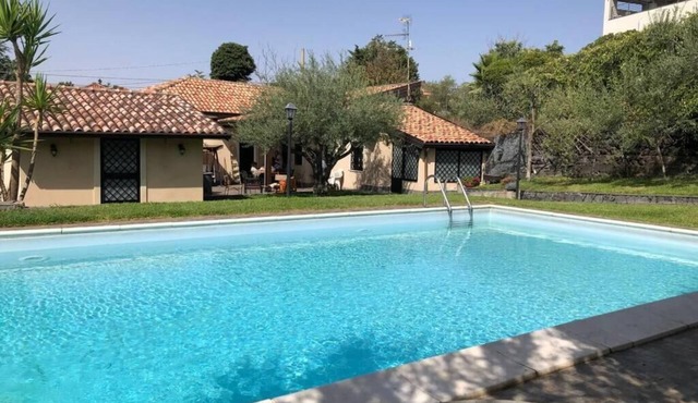 PACO'S HOUSE ON ETNA