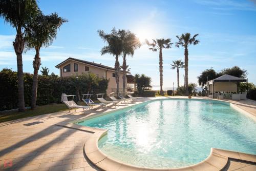 Panoramica Villa con Piscina sul Mare (Sanificata)