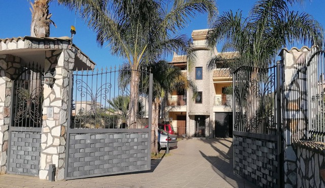 Paradise apartment with wi fi and parking space