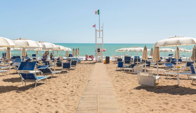 Paradise Beach Resort