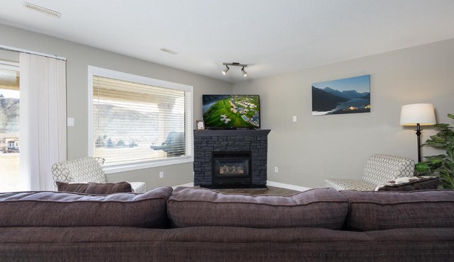 Paradise Canyon Golf Resort - Signature Walkout Condo 382