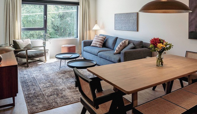 Peaceful & Beautifully Designed Revelstoke Escape