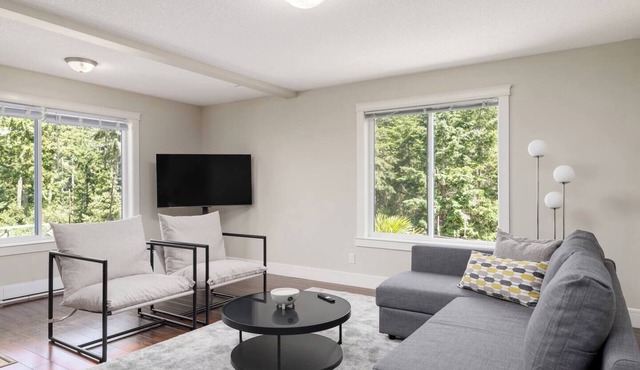 Peaceful spacious 2BR Suite